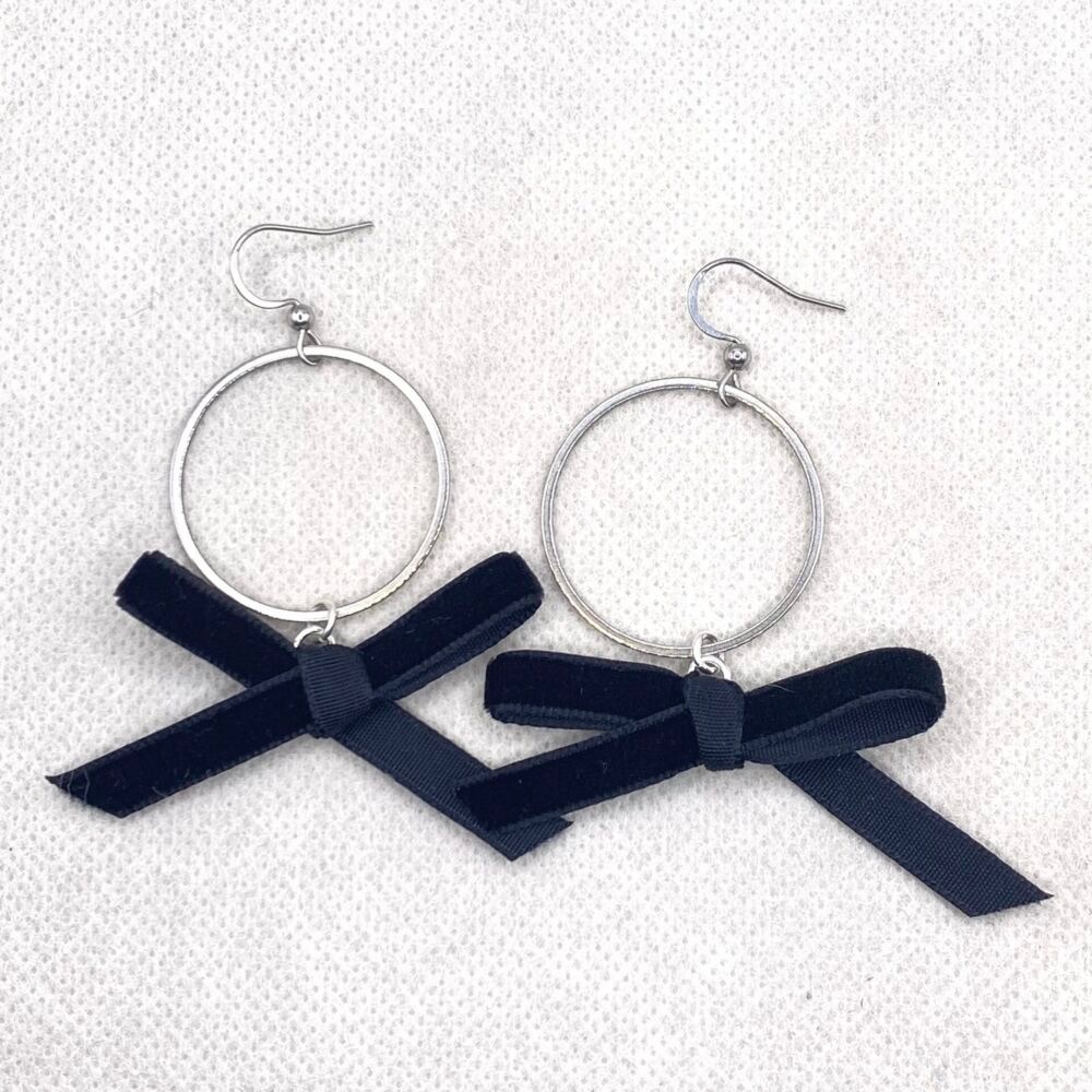 Classy Silver & Black Velvet Bow Earrings